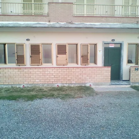 Trilocale Piano Terra Direttamente Sulla Spiaggia Holiday home *